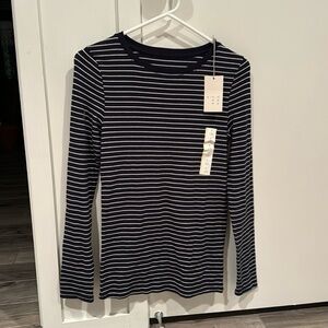 Women’s long sleeve shirt